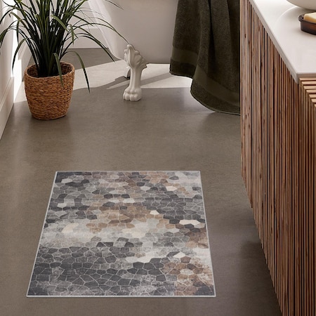 Homeroots 2 x 3 ft. Beige Cobblestone Pattern Scatter Area Rug 395843